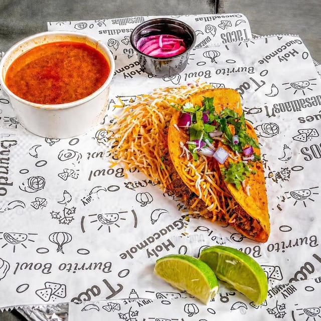 Birria Chicken Tacos (2Pcs).
